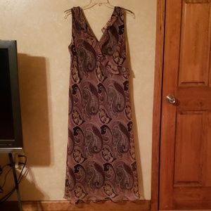 Sleeveless Paisley maxi dress